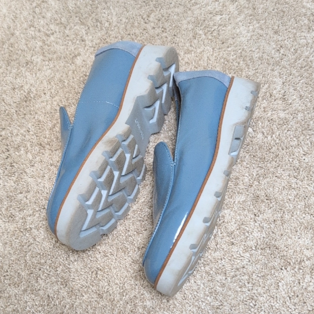 Women's Blue Loafers Size 8 - Picture 2 of 5